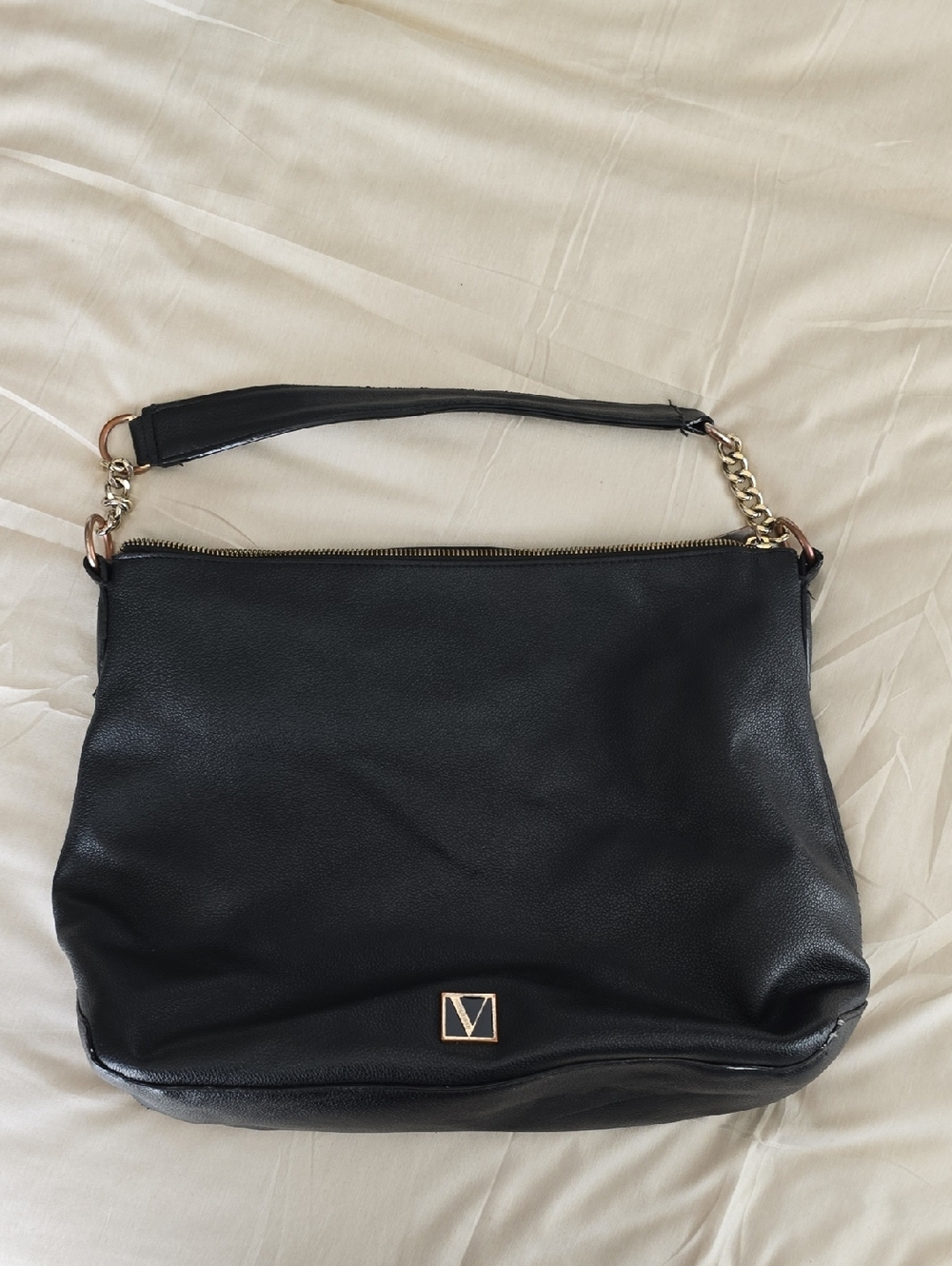 VS Angel Hobo Bag Soft Faux Blk Soft Leather Evening/Day Travel GUC